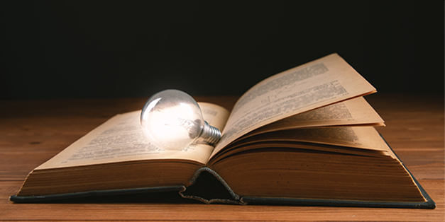 ¿Leer con poca luz daña los ojos? 7 claves que debes conocer